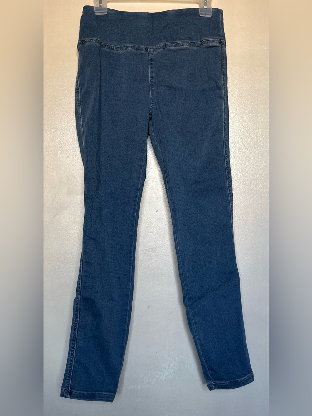 Classic Women's Blue Stretch Jeans
